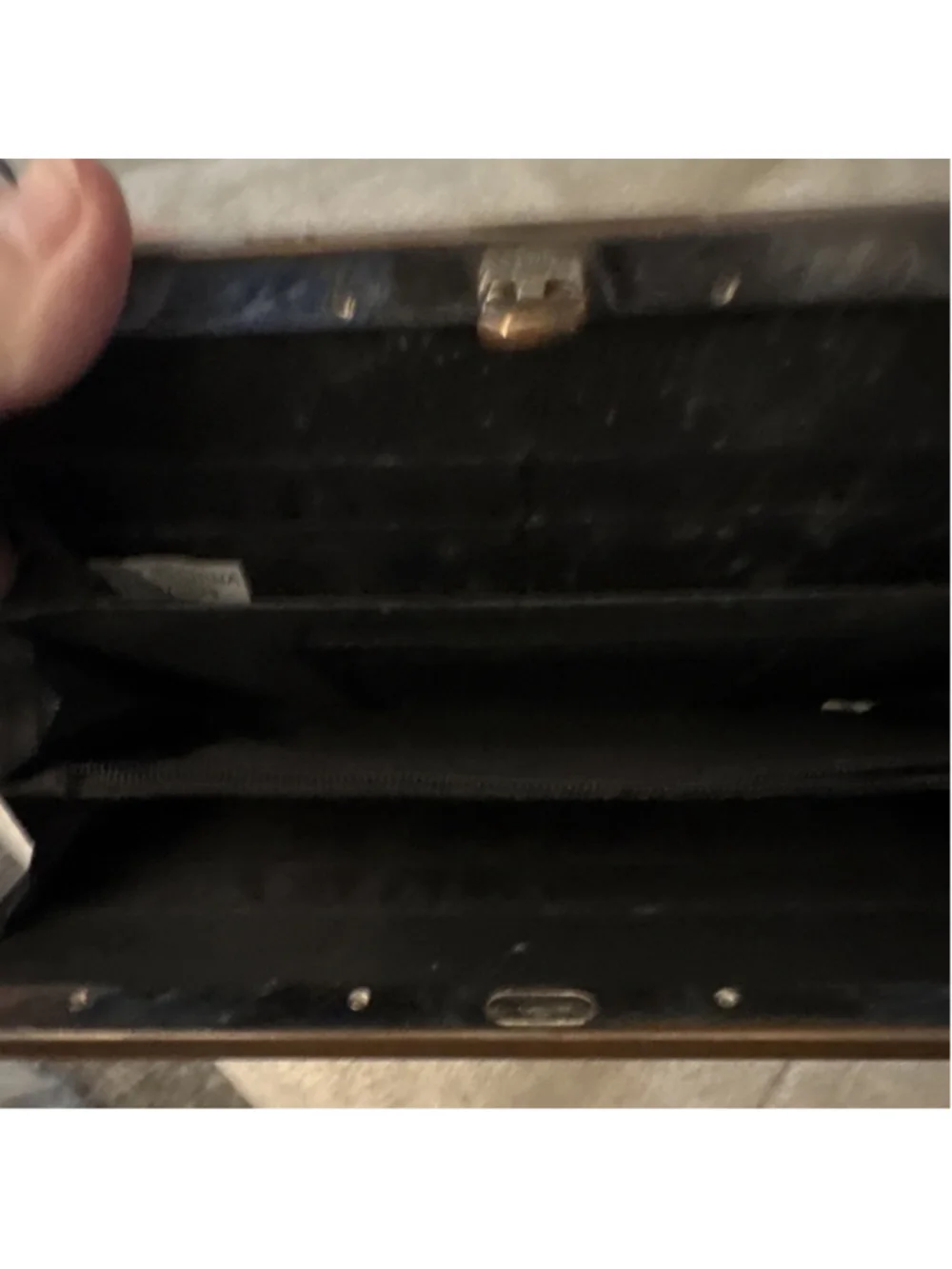 Unbranded wallet has